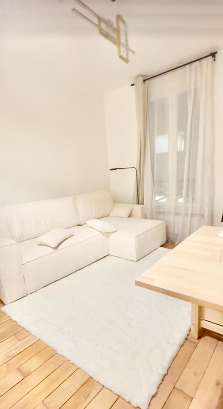 Cosy Near Concorde Paris
